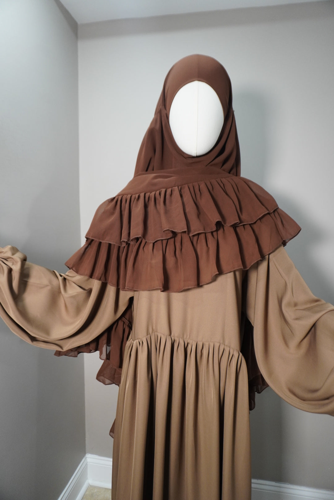 Yara Two-Toned Abaya Set