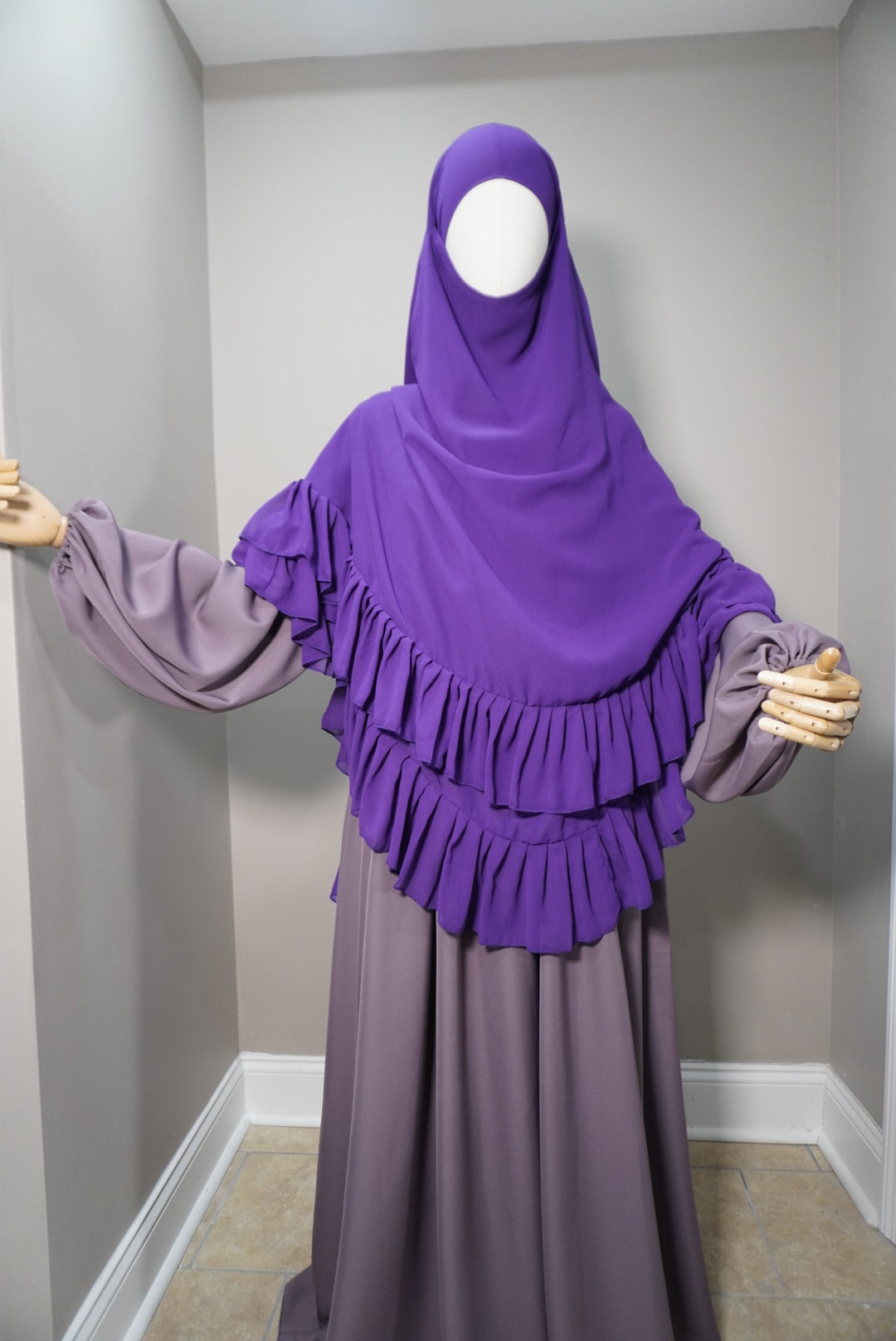 Yara Two-Toned Abaya Set