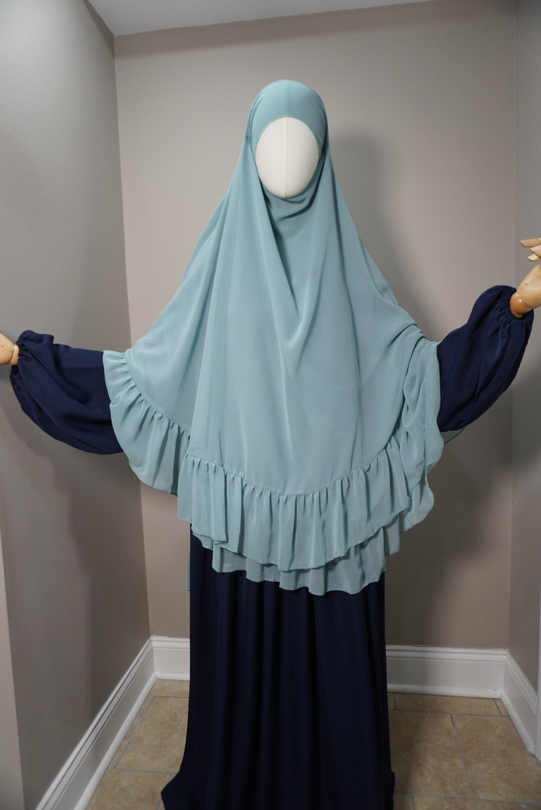 Yara Two-Toned Abaya Set